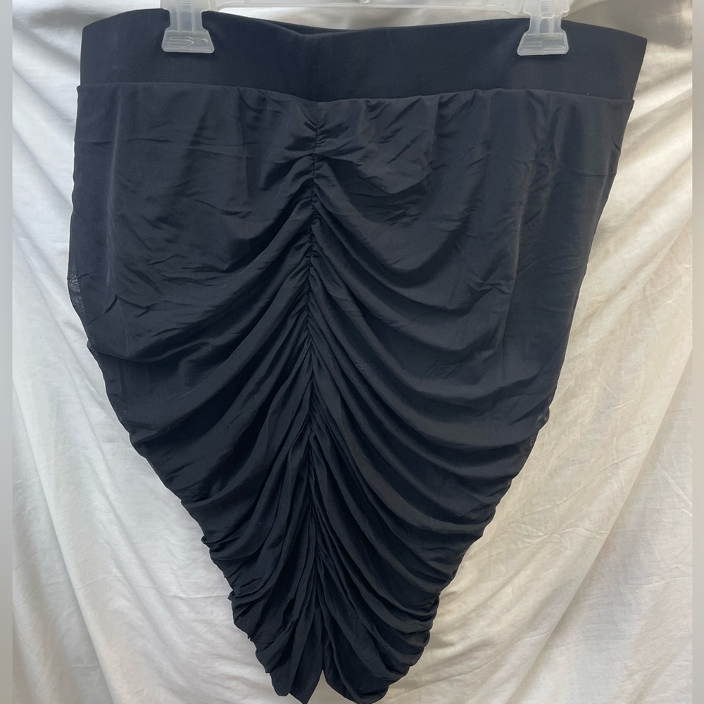 NEW!!! Torrid Elegant Black Ruched Skirt ladies sz 3x